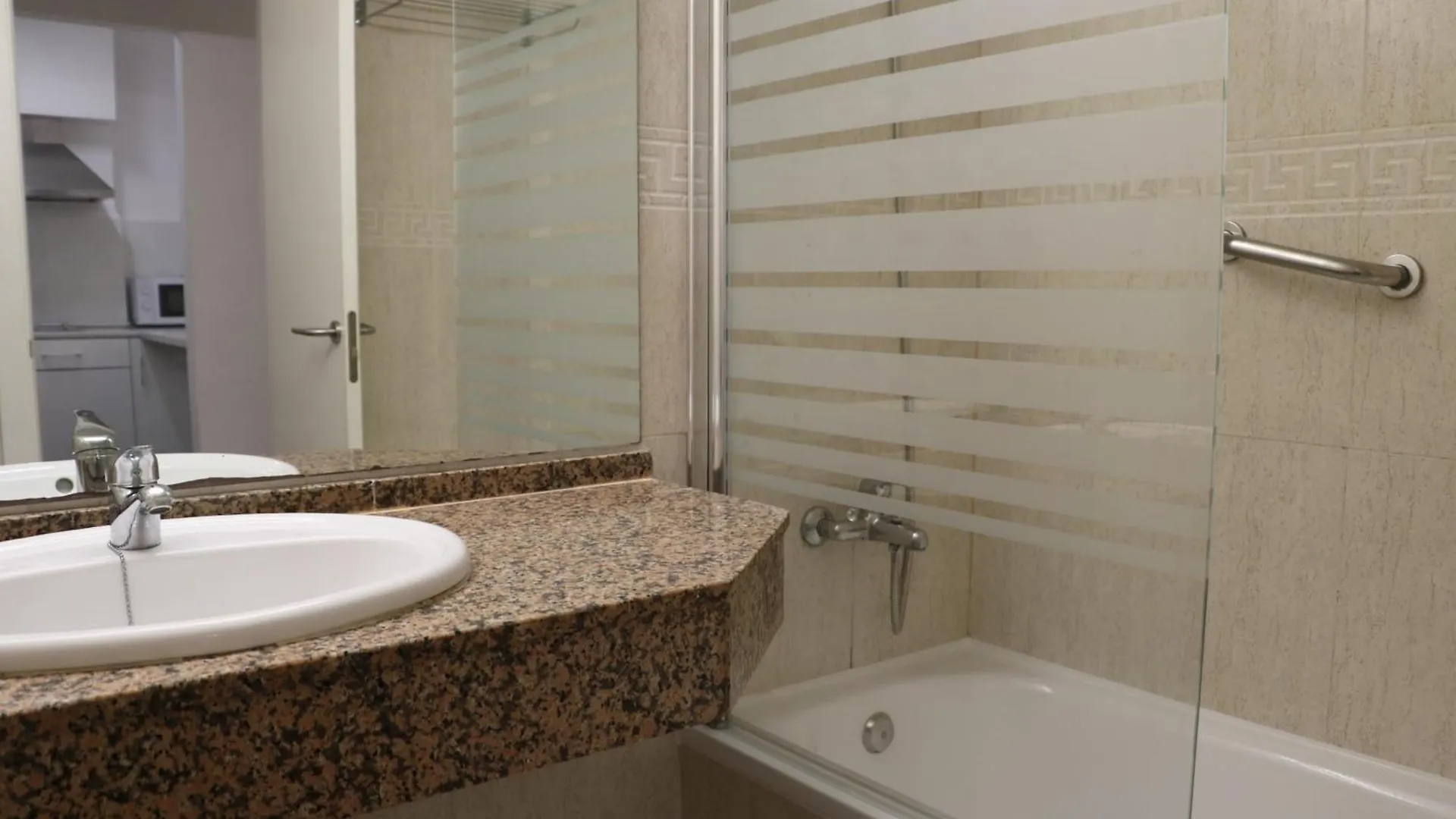 myfapartamentos Salou 0*,  España